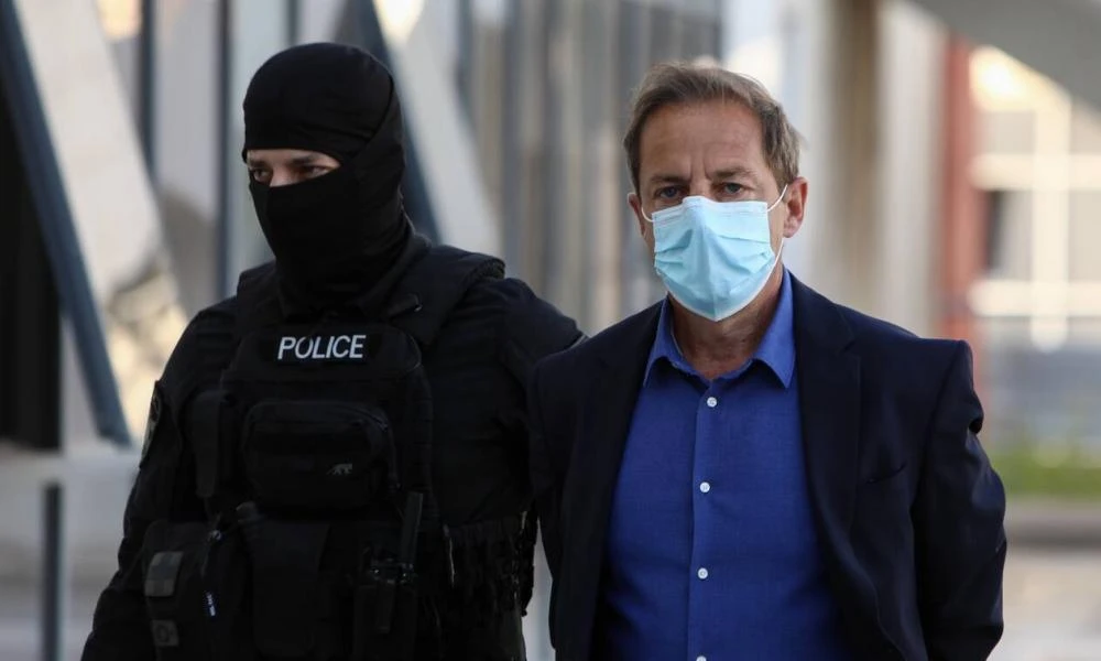 Κατάθεση φωτιά στην δίκη Λιγνάδη: «Ήταν γυμνός και όρμησε κατά πάνω μας»